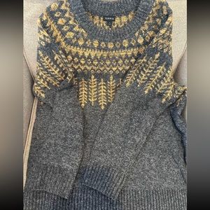 Torrid sweater Size 1. Worn one time. Grey with gold stitch detail.